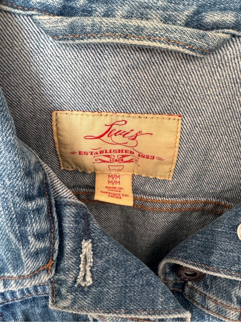 Levi's Medium Blue Vintage Wash Denim Trucker Jacket - Picture 2 of 6